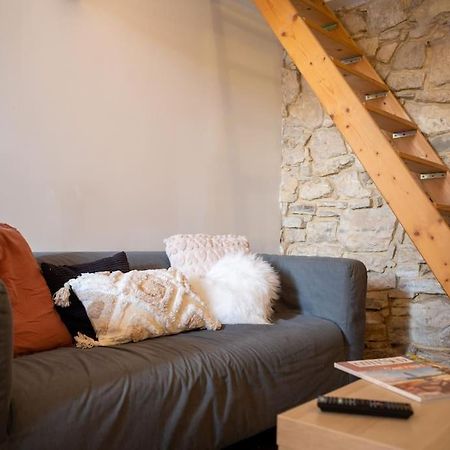 Appartement Tout Equipe 4 Couchages Avec Terrasse Et Parking Venelles Extérieur photo