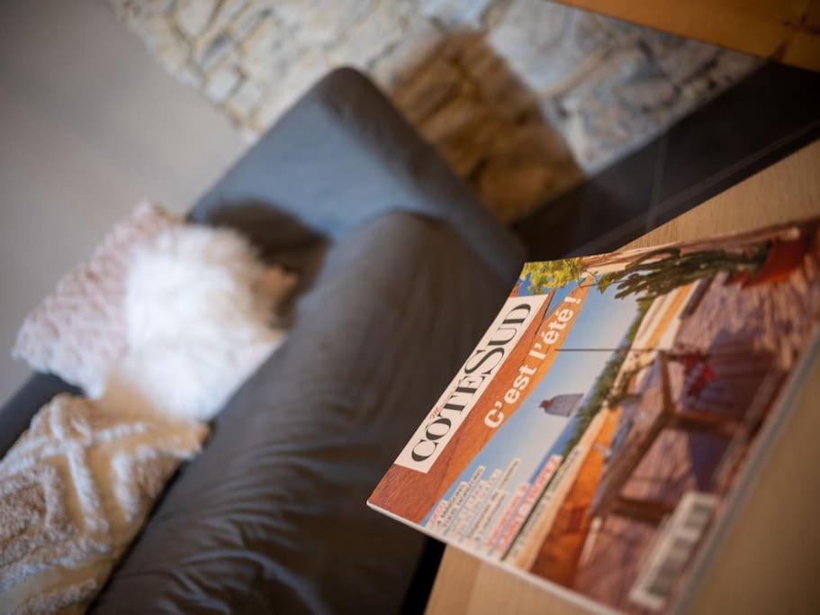 Appartement Tout Equipe 4 Couchages Avec Terrasse Et Parking Venelles Extérieur photo